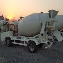 江西吉安買(mǎi)混凝土攪拌車(chē)就去濟(jì)寧金億