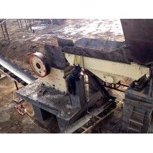 小型顎式破碎機(jī)，霸氣側(cè)漏碎石子